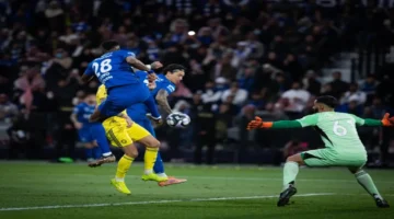 ثلاثية نظيفة.. الهلال يحسم ديربي النصر ويبتعد بصدارة دوري روشن السعودي